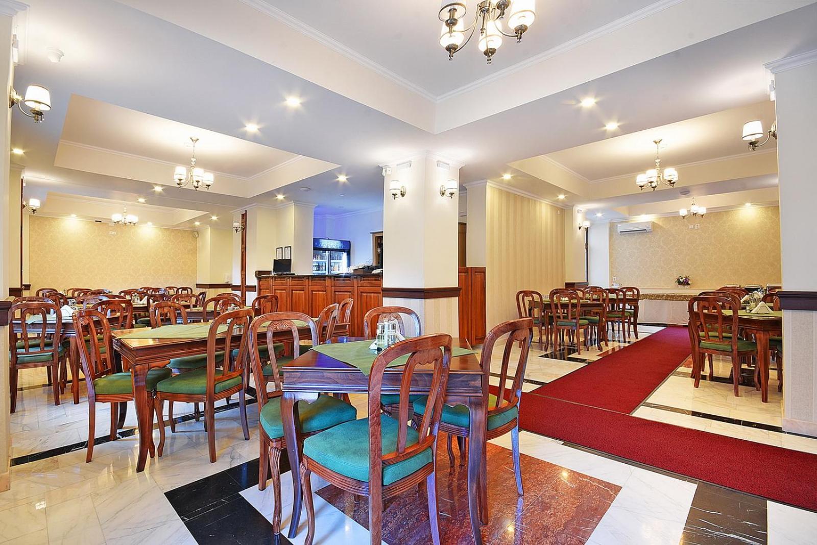 Hotel Moldavia Slănic-Moldova Extérieur photo
