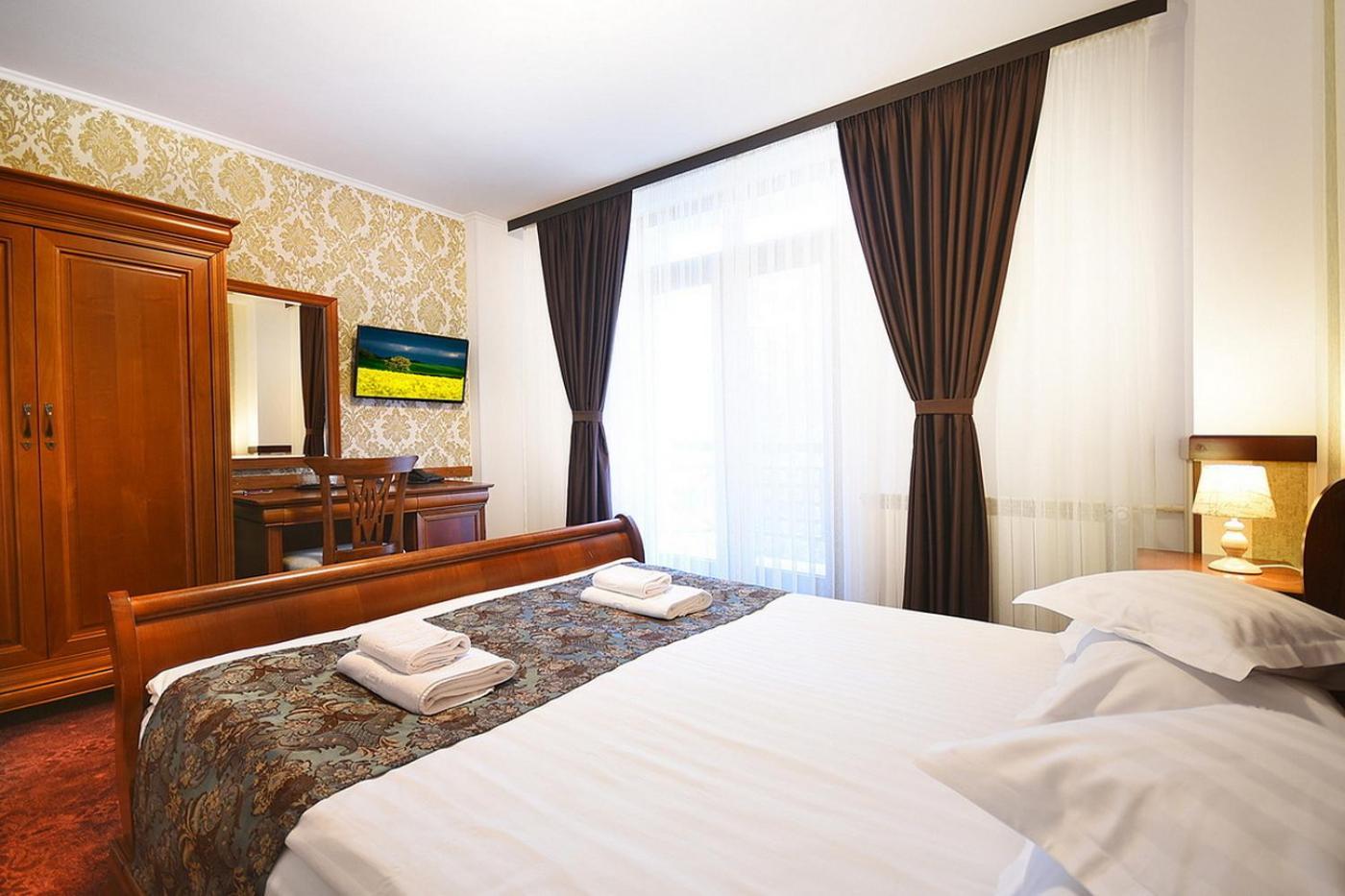 Hotel Moldavia Slănic-Moldova Extérieur photo